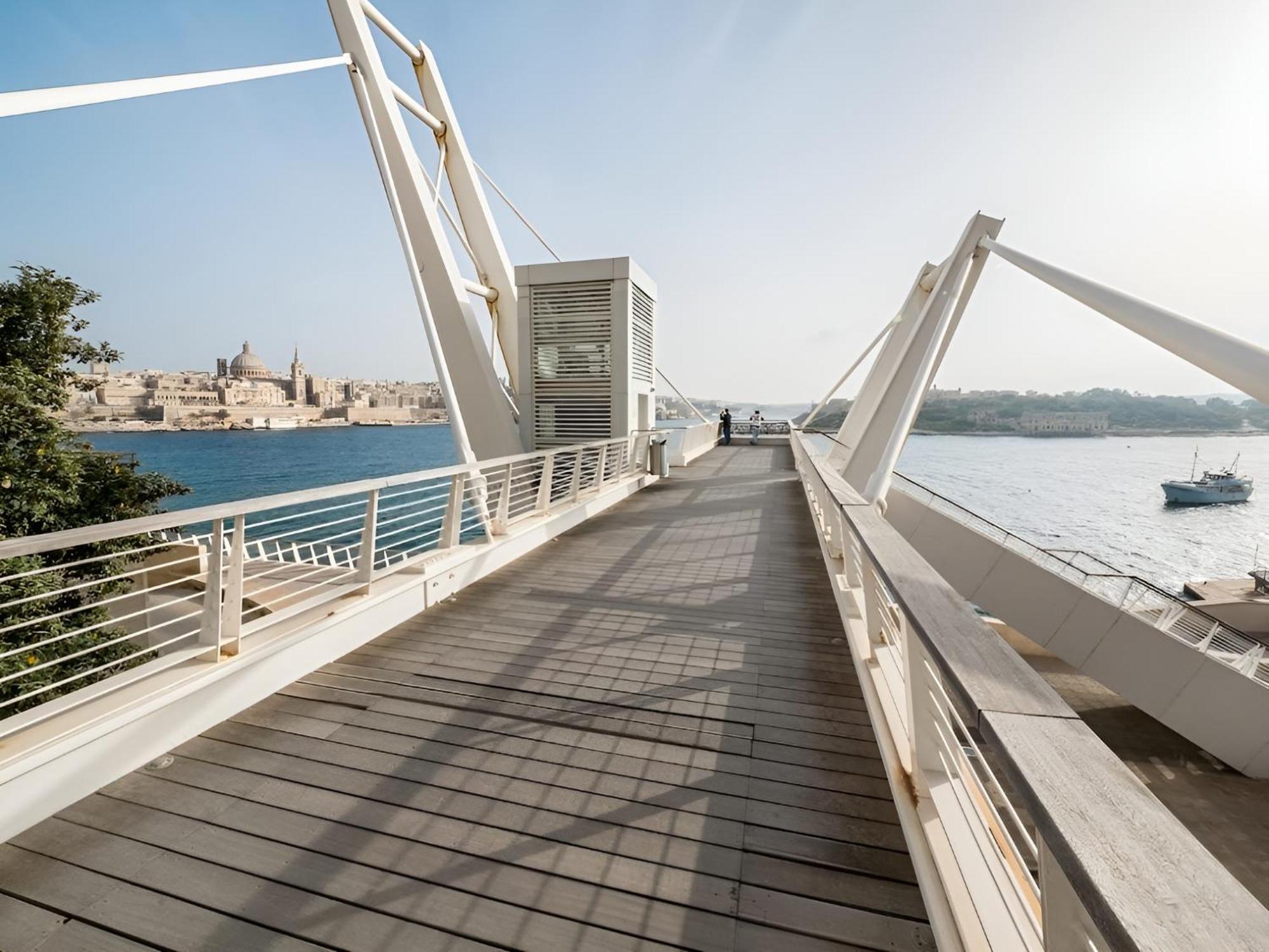 Stylish 2br Steps To The Promenade Appartement *