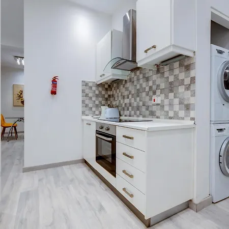 Stylish 2Br Apartment Steps To The Promenade Sliema Exterior photo